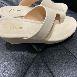 Tilocow Cream Wedge Slide Sandals Sz 7.5